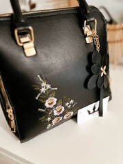Fekete táska Elise virágmodell
